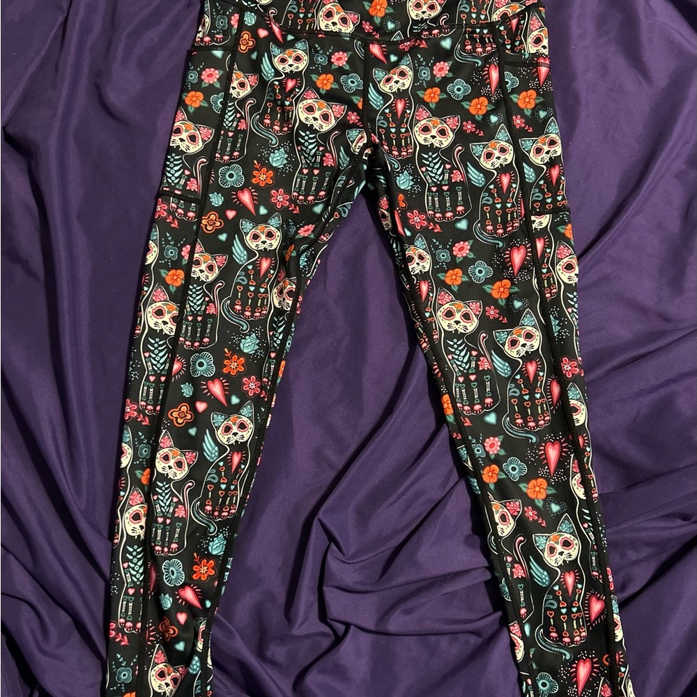 EUC CVG Spookitty FL legging M